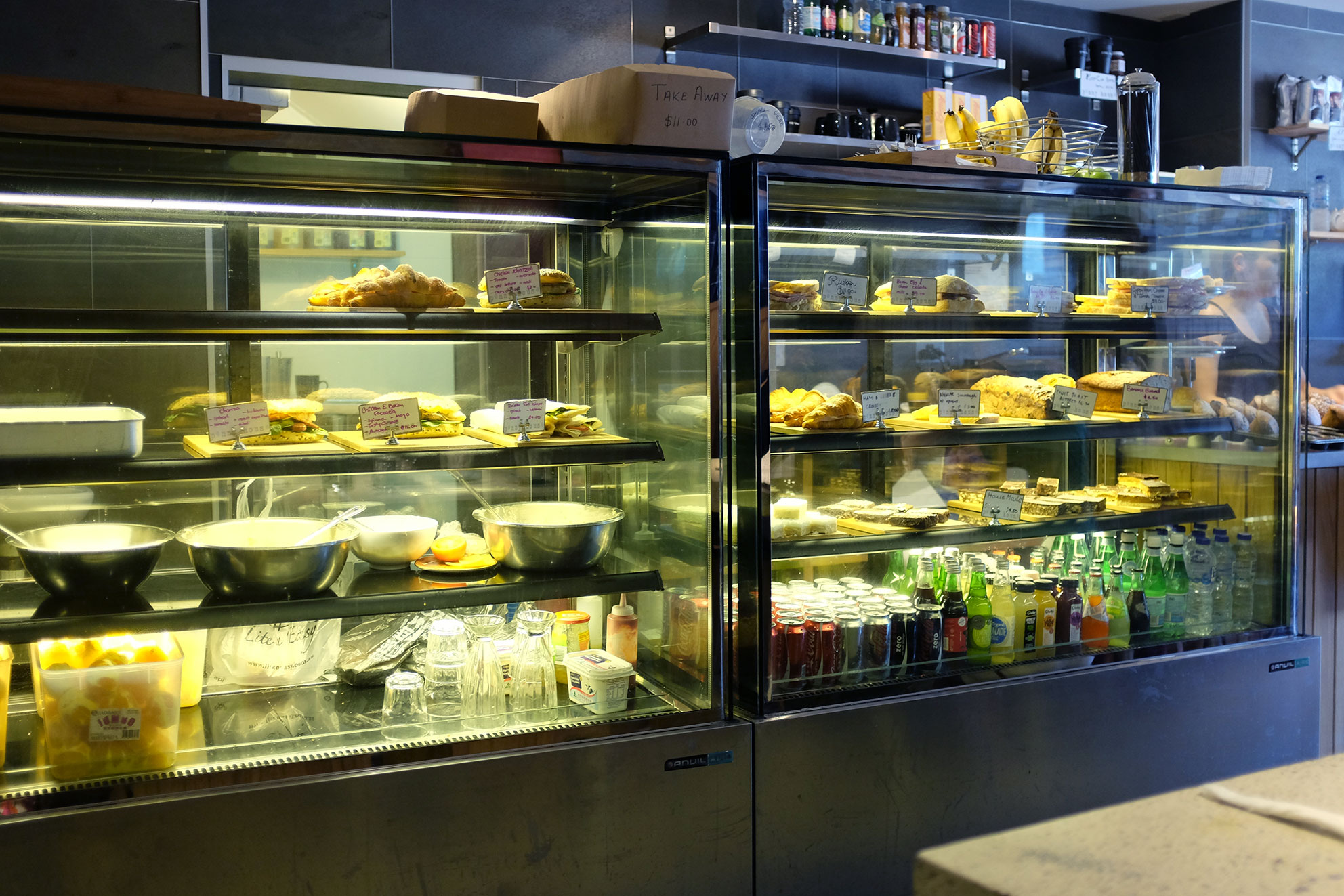 InsidePennyHouseCafe Zinc Moon