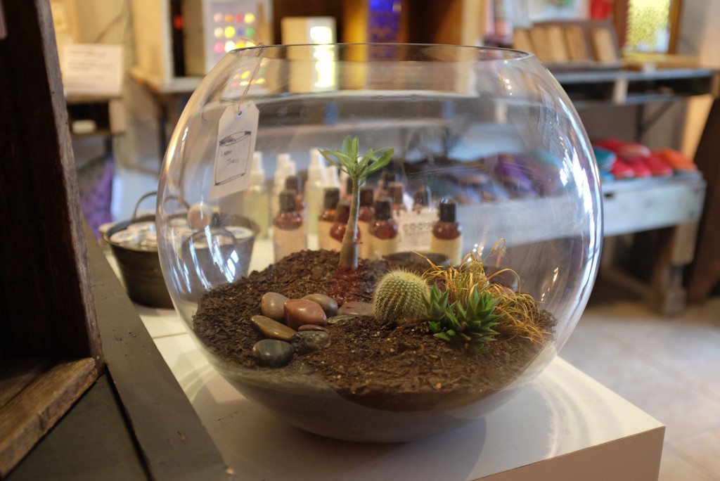 Cocoon Earth Jar