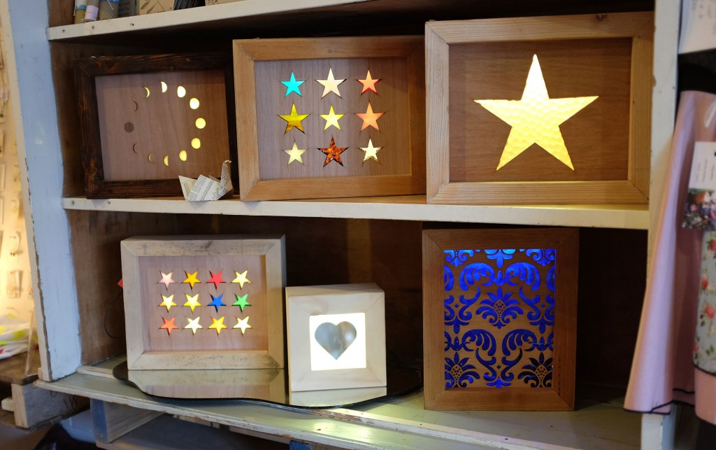 Cocoon light boxes
