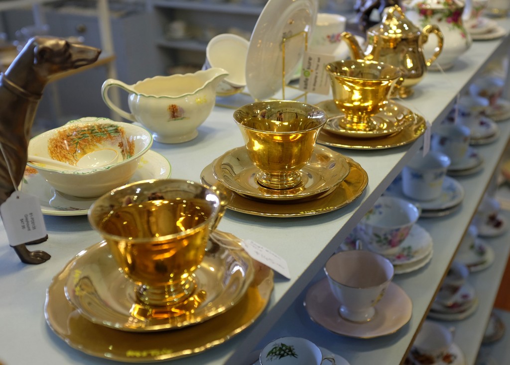 Gold Teacups