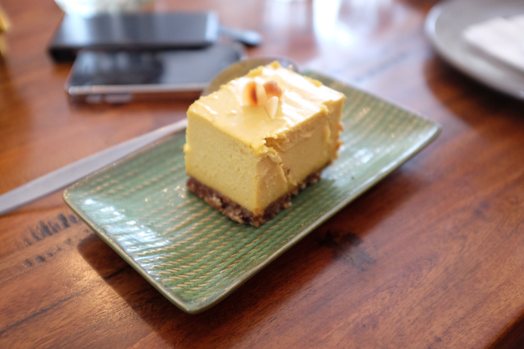 Raw-Mango-Cheesecake
