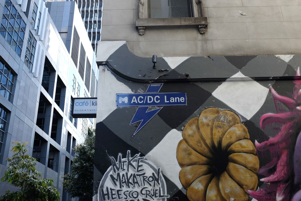 ACDC-lane-sign