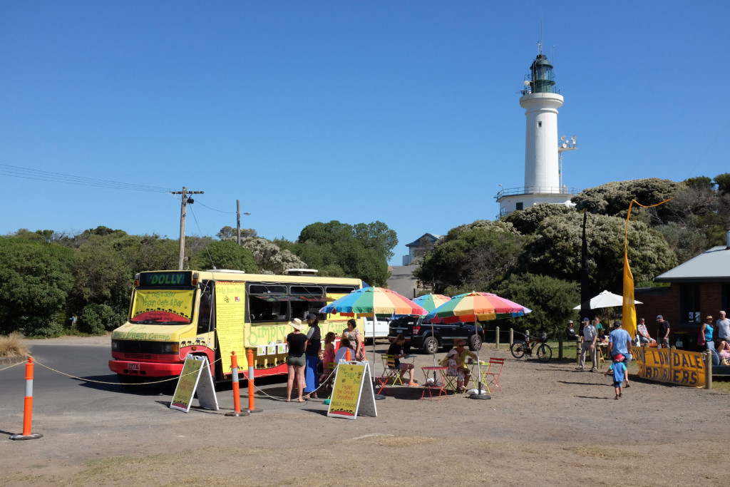 Dolly-Vegan-Food-Van