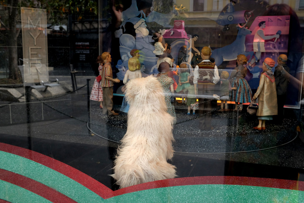 Myer-Melbourne-Christmas-Windows-2015-little-dog