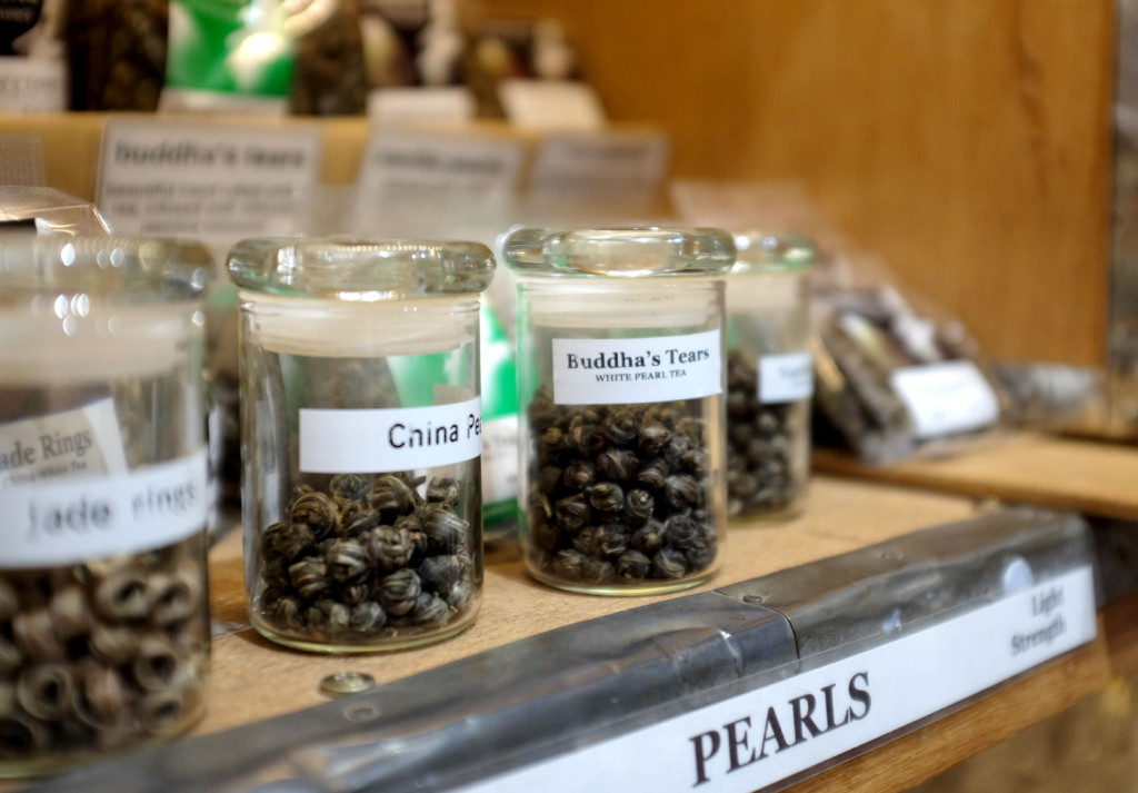 Tea-Leaves-Pearls