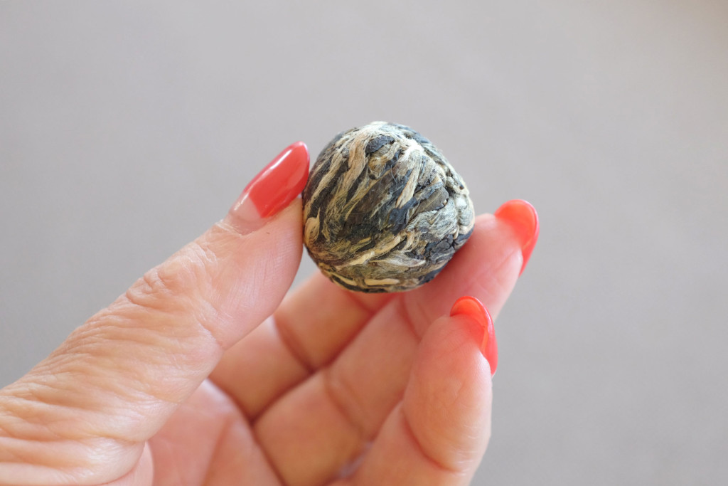 White-Tea-and-Chrysanthemum-Blooming-Tea