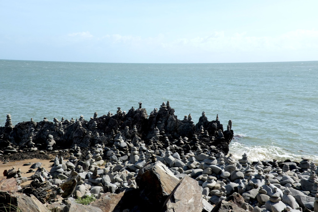 Elllis-Beach-Rock-Stacks