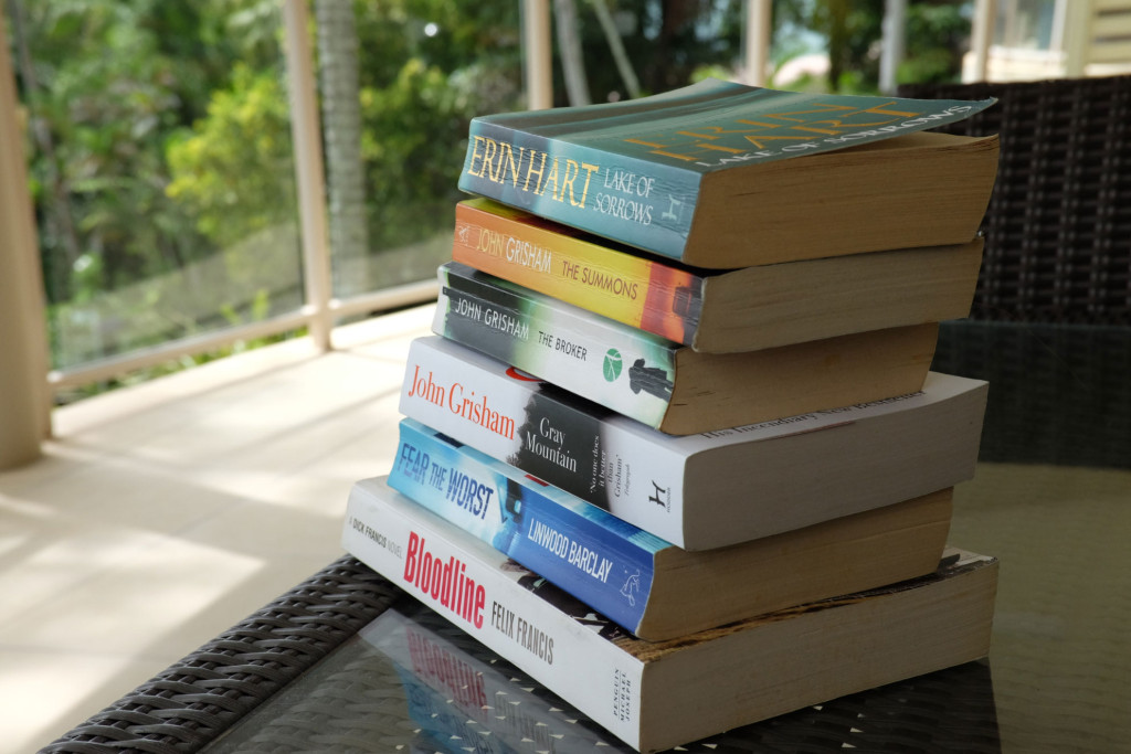 Island-Point-Villas-No-4-Books