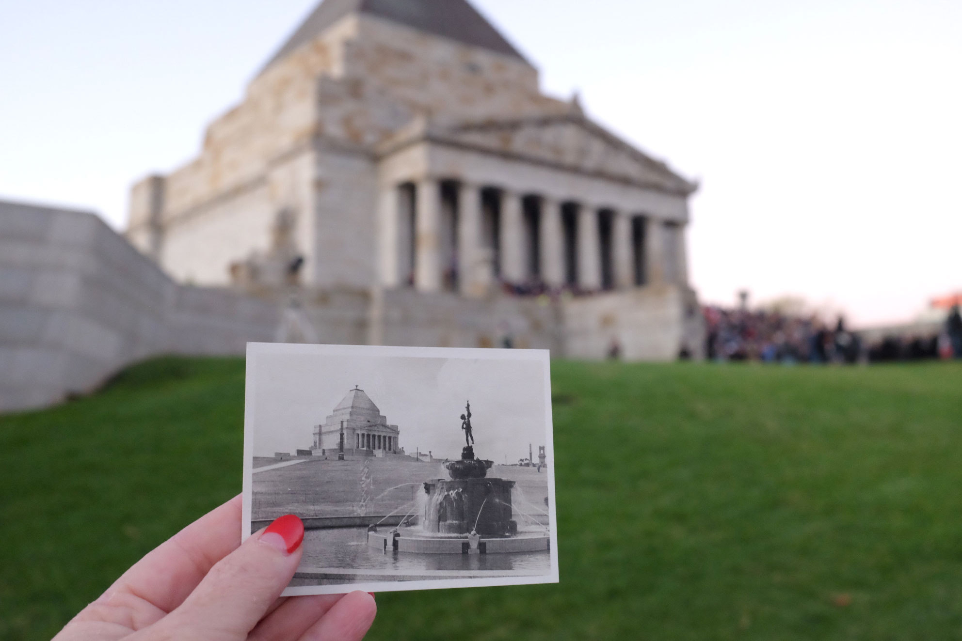 Melbourne-Shrine-of-Remembrance-1930s