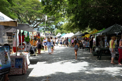 Port-Douglas-Market