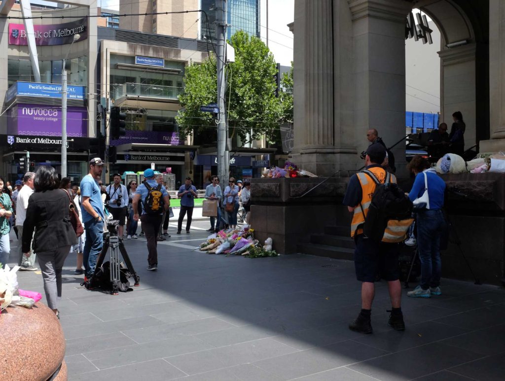 Melbourne-Bourke-St-Mall-flowers